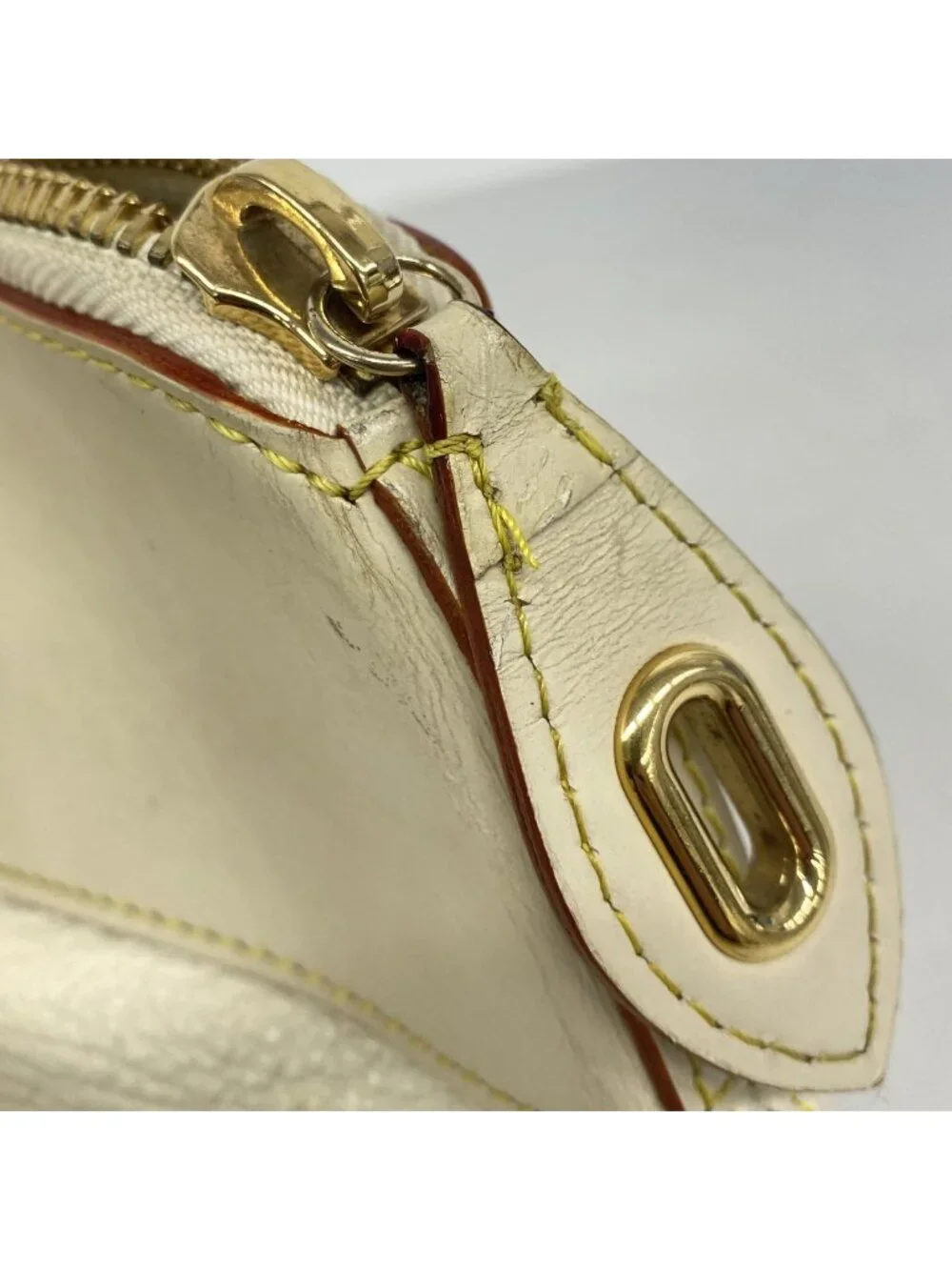 Louis Vuitton Suhali Rockit MM Blanc Handbag